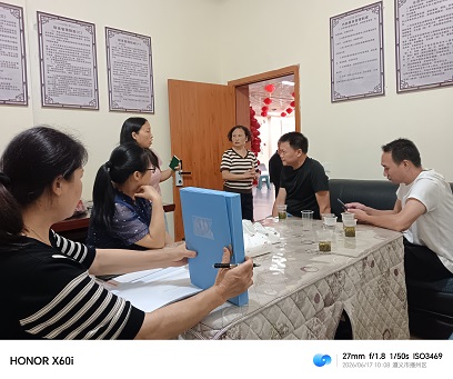 与管理员交谈1.jpg